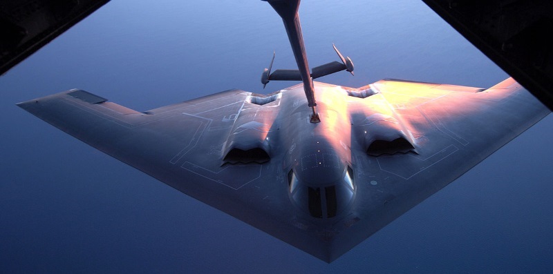 B-2 refuels in midair