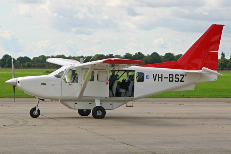 Mahindra Airvan 8