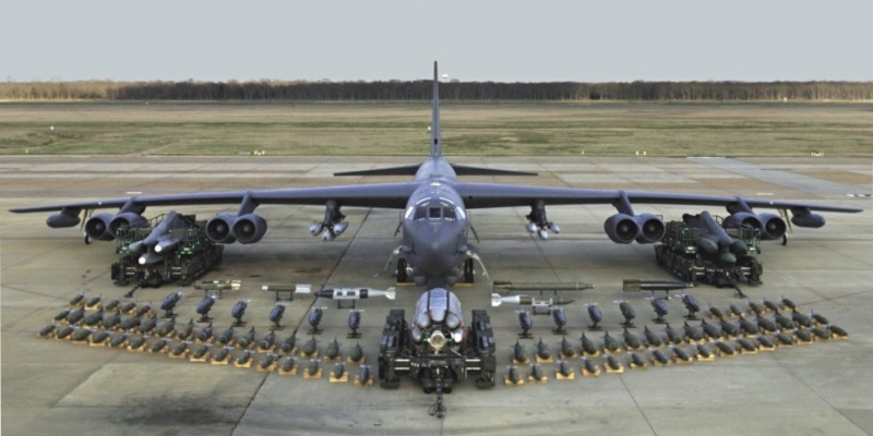 B-52H with modern stores