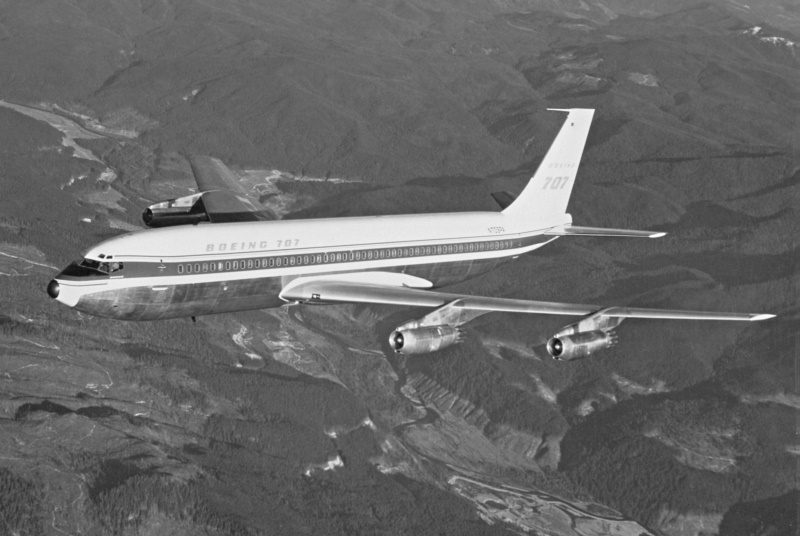 60 years ago: The famous Boeing 707 prototype barrel roll over Lake  Washington