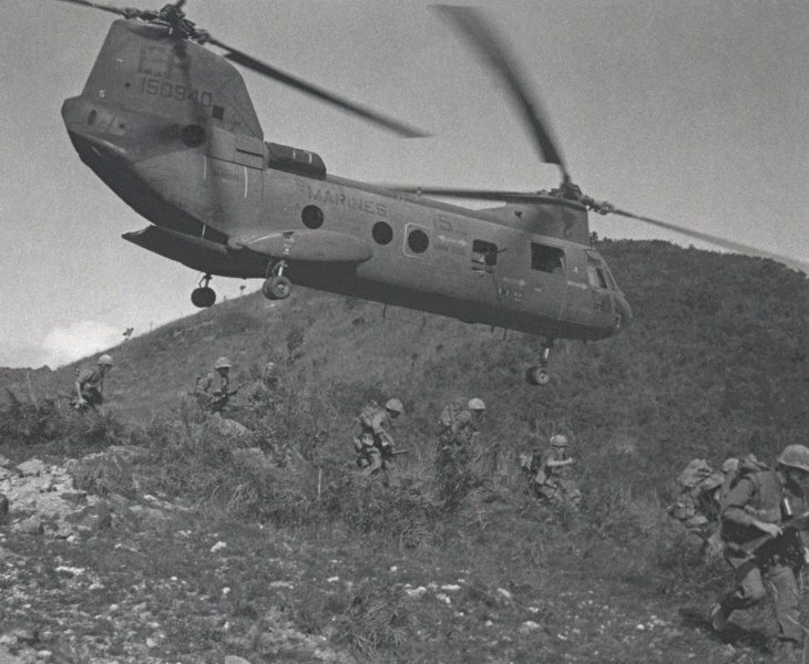 Marine CH-46A in Vietnam