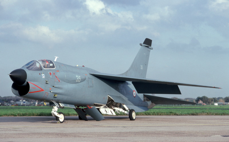 Aeronavale F-8P Crusader