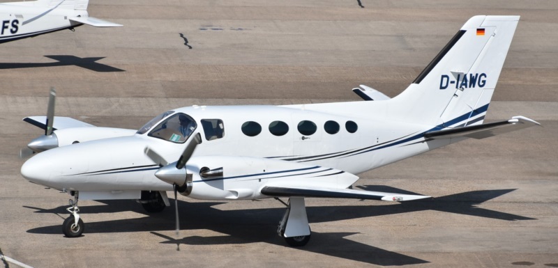 Cessna 425