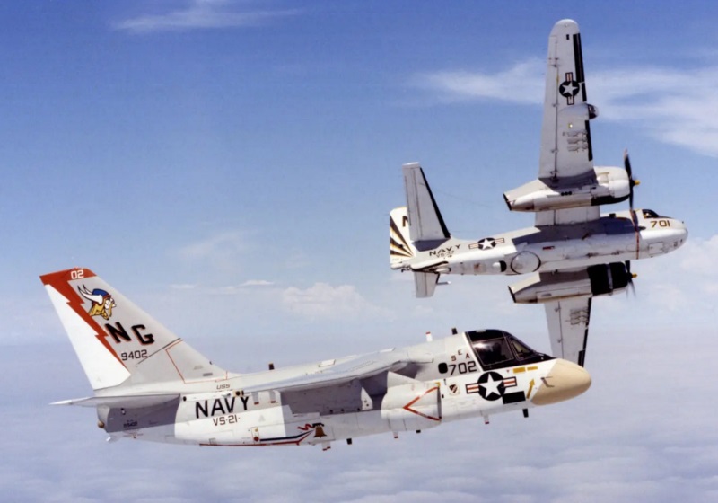 Lockheed S-3A Viking & Grumman S-2 Tracker